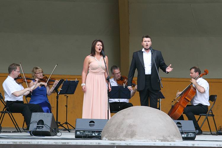 Usta milczą, dusza śpiewa