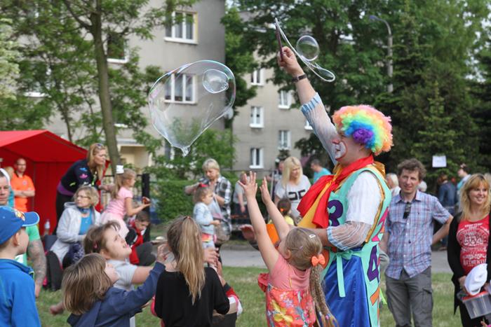 Dzieci bawiły się na festynie w Muzycznej Krainie