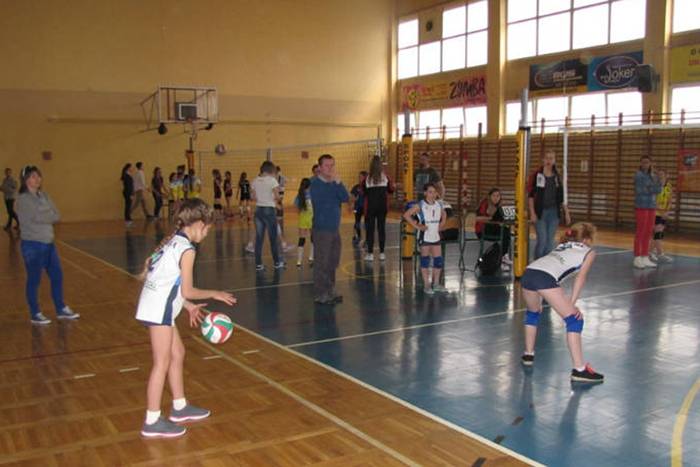SP Góra w Finale Wojewódzkim Mini Siatkówki Kinder+Sport