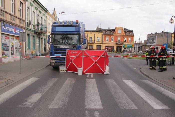 Wypadek w Pakości, zginęła kobieta 