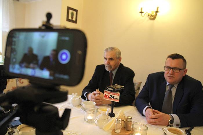 Konferencja prasowa radnych opozycji (TV)