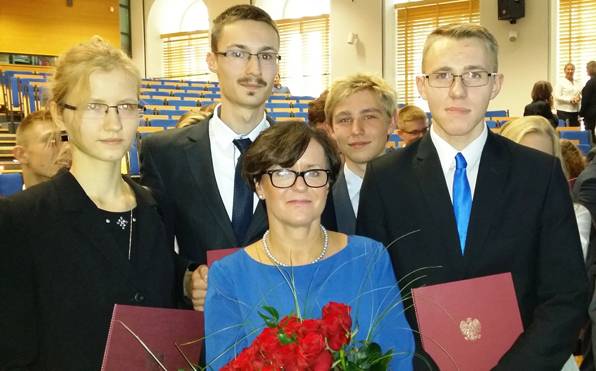 Absolwenci Kaspra nagrodzeni stypendium MEN