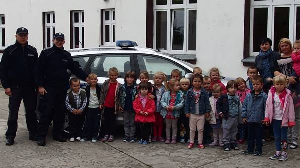 Policjanci odwiedzili dzieci w Kościelcu