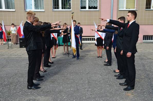 Uroczystość rozpoczęcia roku szkolnego w ZSP nr 1 im. Jana Pawła II