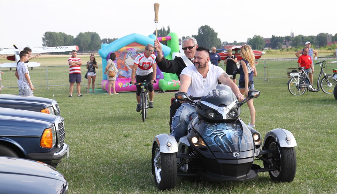Zmotoryzowani poświęcili swoje pojazdy