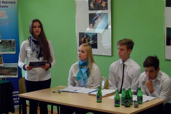 W debatach najlepsze Gimnazjum nr 4