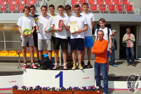 Lekkoatletyczna drużyna z III LO najlepsza w powiecie