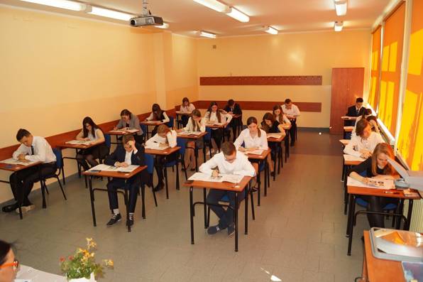 Trzecioklasiści z Gimnazjum nr 2 egzaminowani