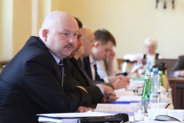 Czy Huta dogada się z PWIK?