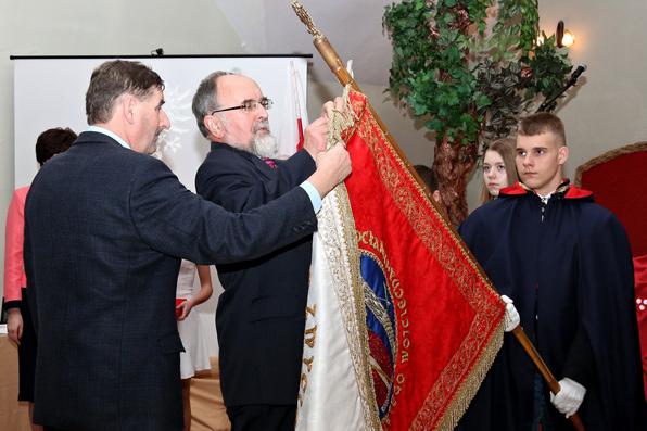 Medal „WIERNI TRADYCJI” dla Gimnazjum nr 1