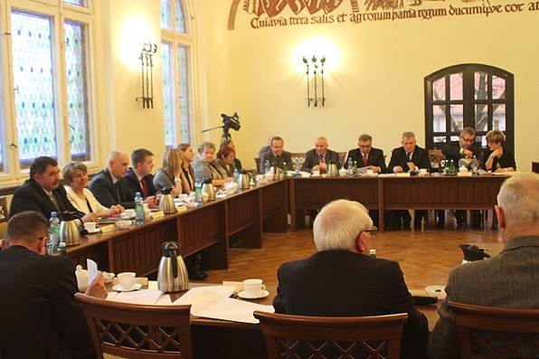 Radny chce przywrócenia transmisji z obrad Rady Miejskiej