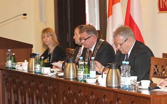 Rada przyjęła budżet na 2015 r.