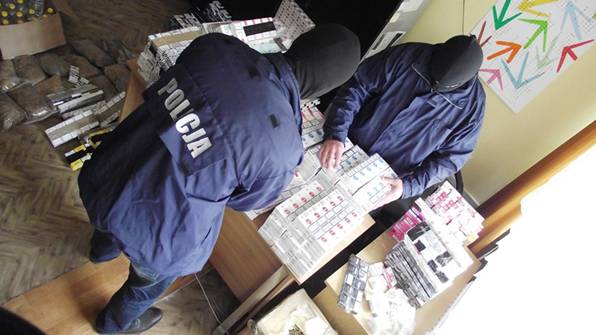 Seniorka recydywistka zajmowała się przemytem towaru bez akcyzy