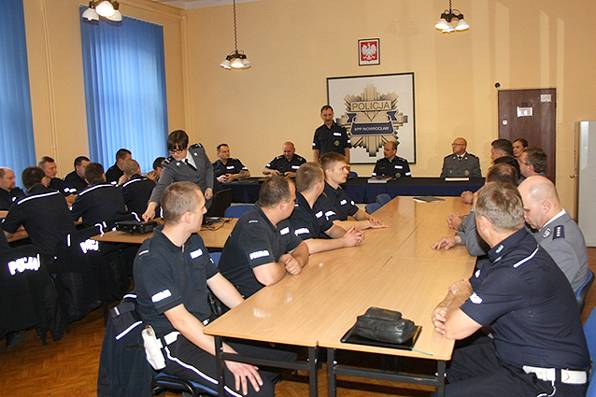 Spotkanie policjantów w służbie przygotowawczej z kadrą kierowniczą