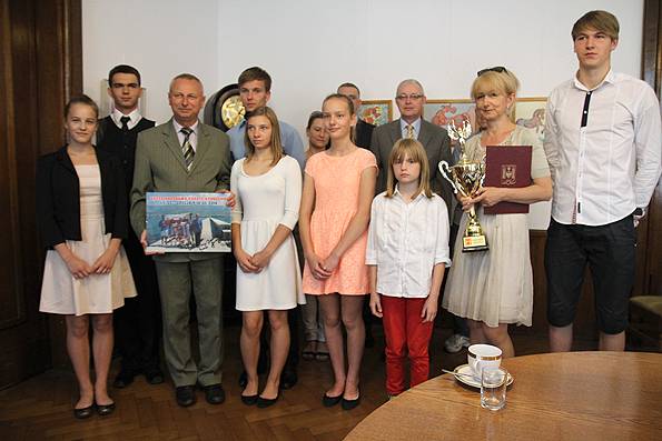 Prezydent nagrodził zdolnych sportowców