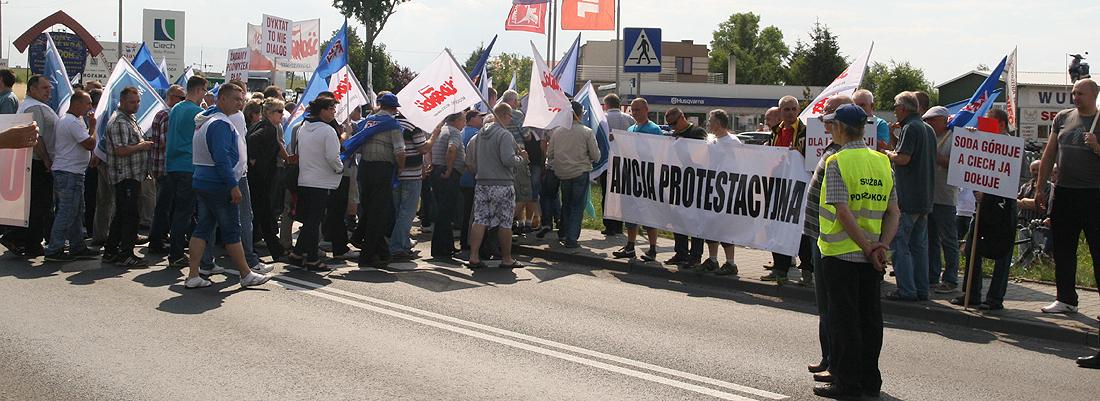 Pracownicy Sody Polska ponownie wyszli na ulicę (TV)