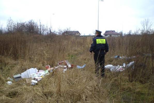 Ukarani za nielegalne wyrzucanie śmieci