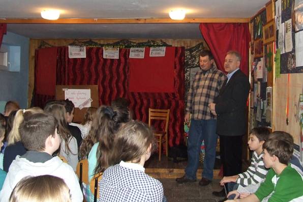 Spotkanie z dziennikarzem lokalnej gazety w SP 11