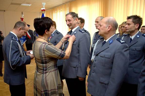 Policjanci z Inowrocławia odznaczeni i awansowani