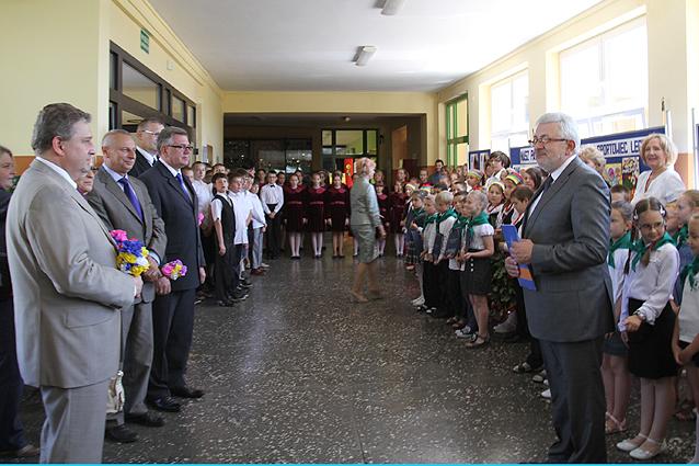 Minister przekonywał: 6-latki do szkół