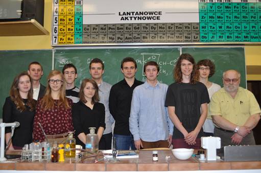 11 indeksów w rękach młodych chemików „Kaspra”