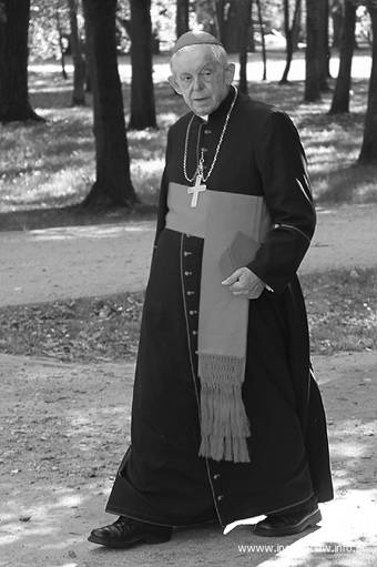 Zmarł kardynał Józef Glemp