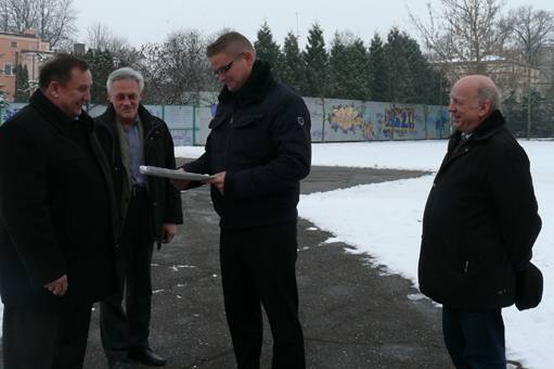 Plac budowy pod nowe boisko dla II LO przekazany