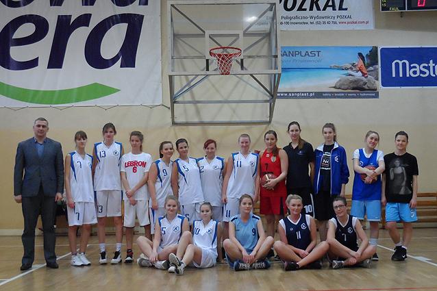 Świąteczna koszykówka w Kasprowiczu
