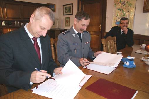 Dodatkowe patrole policji będą także w 2013 r.