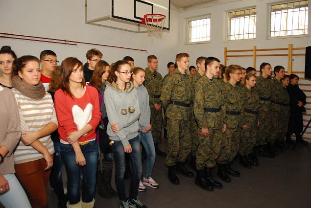 Uroczysty apel z okazji Święta Niepodległości