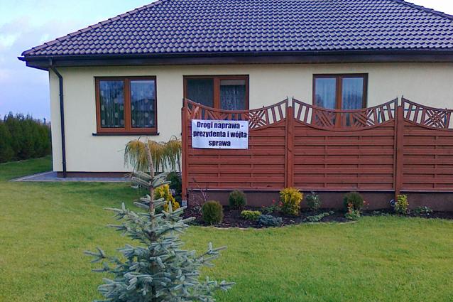 Mieszkańcy protestują przy ul. Długiej