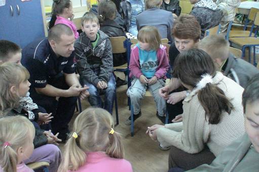 Jak radzić sobie z przemocą i nieść pomoc? 
