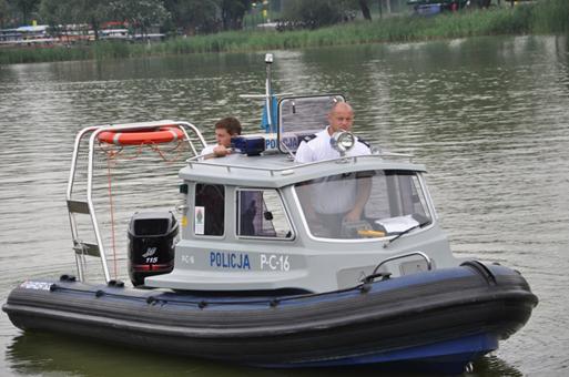 Policja i Straż Pożarna – wspólne działania na jeziorze