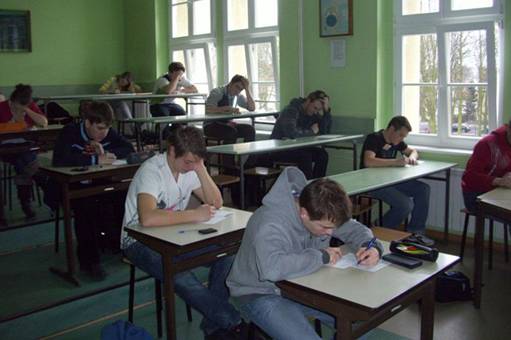Zmagania fizyków w III LO