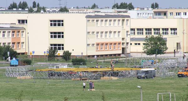 Trwa montaż sceny 