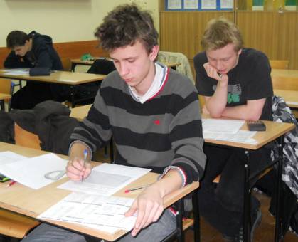 Uczniowie  „Kaspra” w konkursie fizycznym