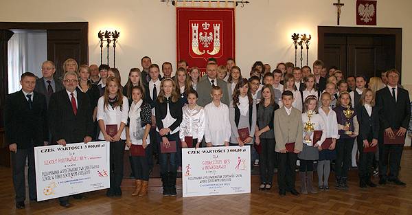 Prezydent nagrodził uczniów za sportowe sukcesy