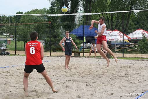 Sierpień miesiącem siatkówki plażowej