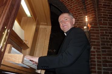 Bazylika  z impresjami muzyki  organowej