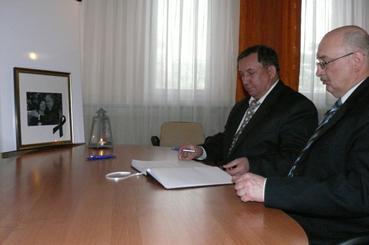 Zarząd Powiatu Inowrocławskiego oddał  hołd ofiarom