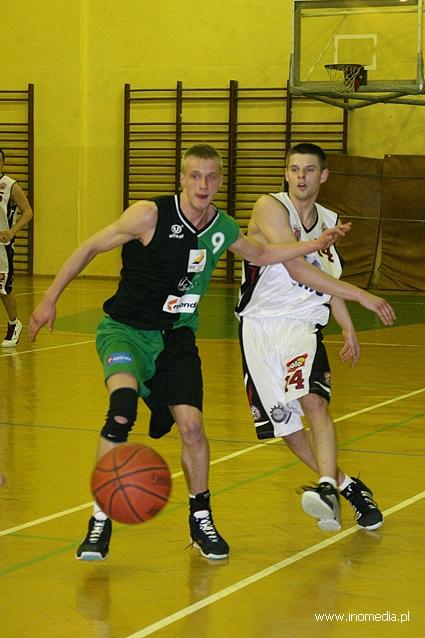 Domino wygrywa z KK Świecie