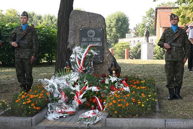 W 65. rocznicę wybuchu Powstania Warszawskiego