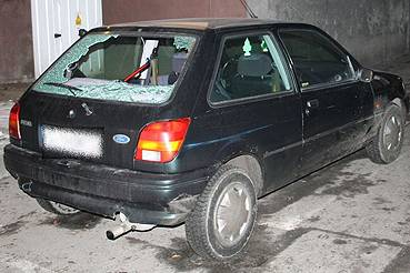Zatrzymani za uszkodzenie pojazdu