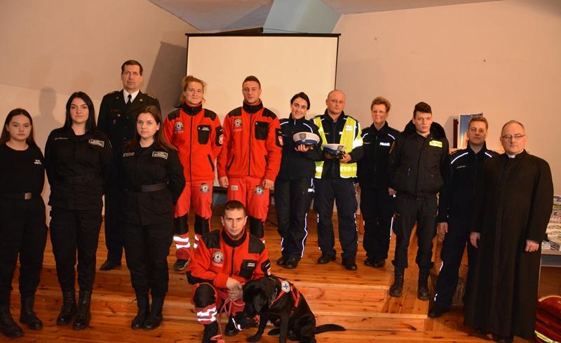 Mikołajki z kościołem i służbami