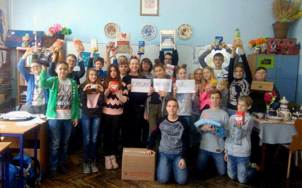 Szkoła Podstawowa nr 11 pomaga bohaterom