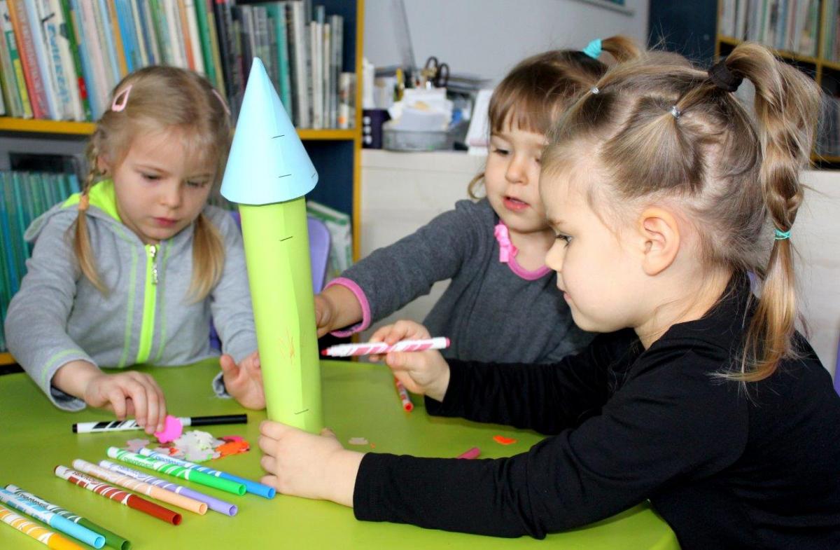 „Dzień Kredki” w Filii nr 2 dla Dzieci
