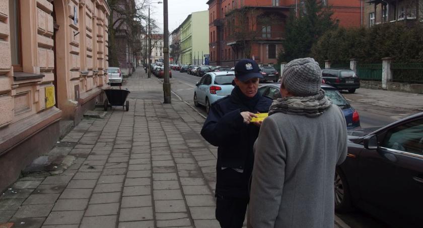 Nie daj się oszustom! Profilaktyczne działania Policji!