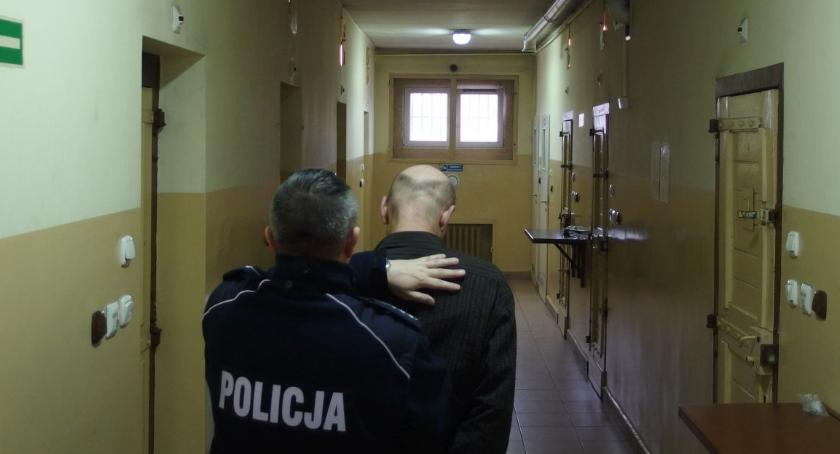Groził podpaleniem i podpalał dlatego trafił za kraty 