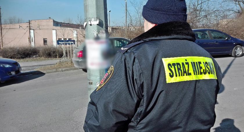 500 złoty mandatu za ogłoszenie