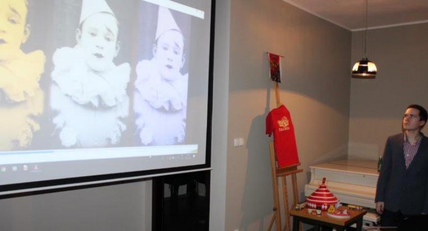 Cyrk połączył pokolenia w… Bibliotece